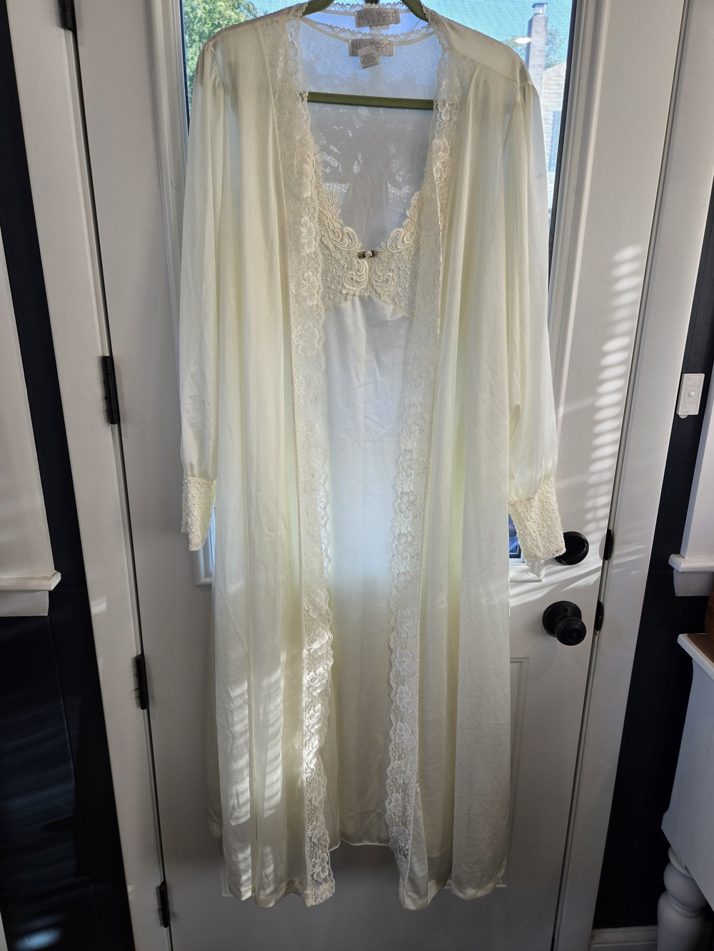 Vtg 1980s Val Mode Lingerie nightgown/robe cream nylon lace embroidery 2X Bridal